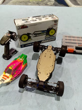 Team associated B6.4 with electronics great condition.