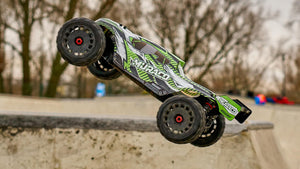 Team Corally - 2021 version MURACO XP 6S - 1/8 Monster Truck SWB - RTR - Brushless Power 6S (Requires battery & charger) #C-00176